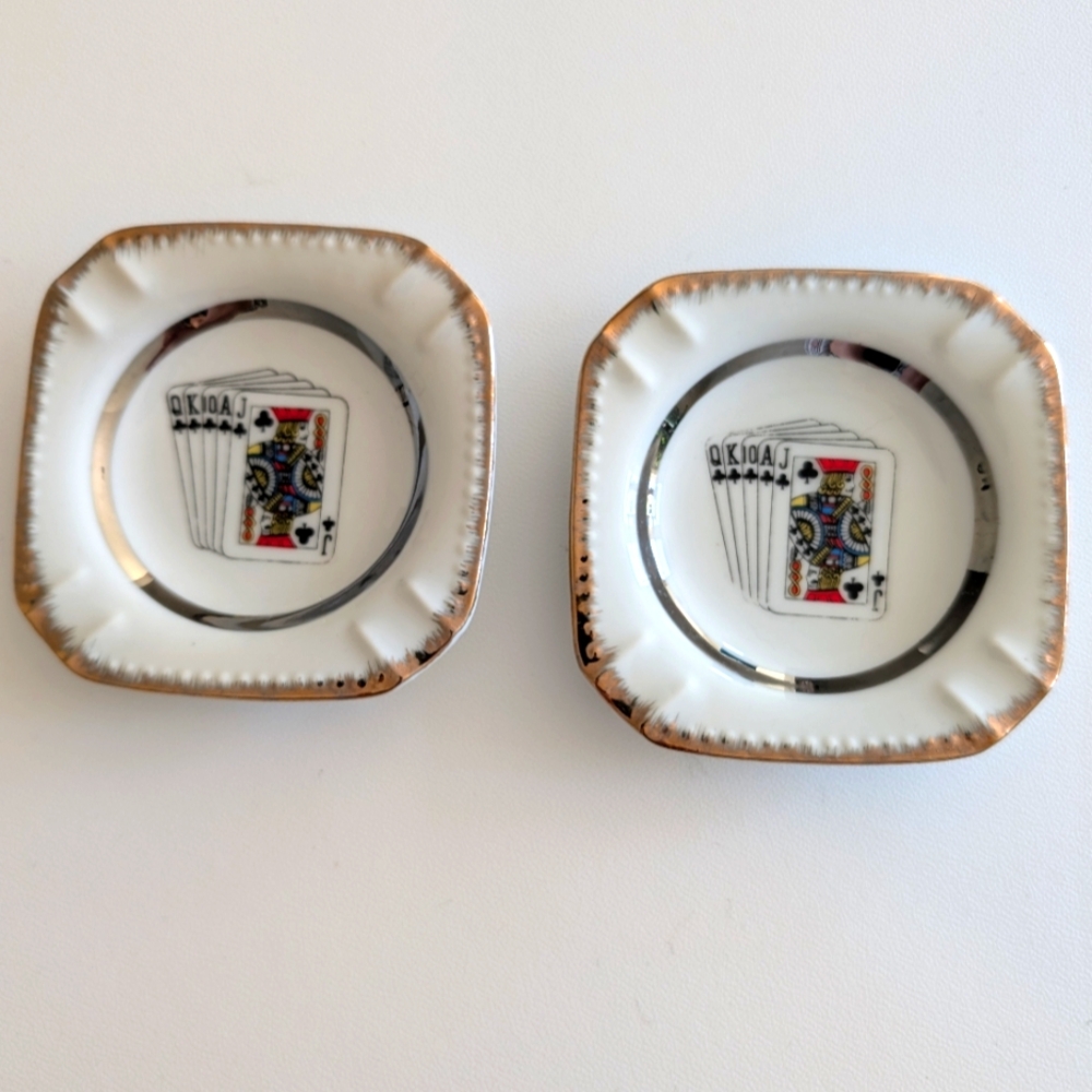 (2) Vintage Royal Flush, Poker, Playing Card Ashtrays W Gold Trim. 4.25" x 4.25"